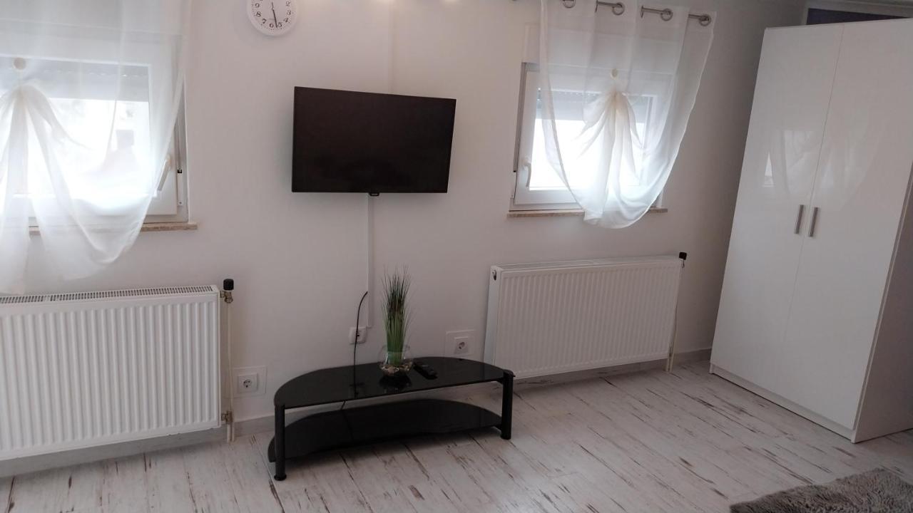 Jan 4 Lägenhet Pula Exteriör bild